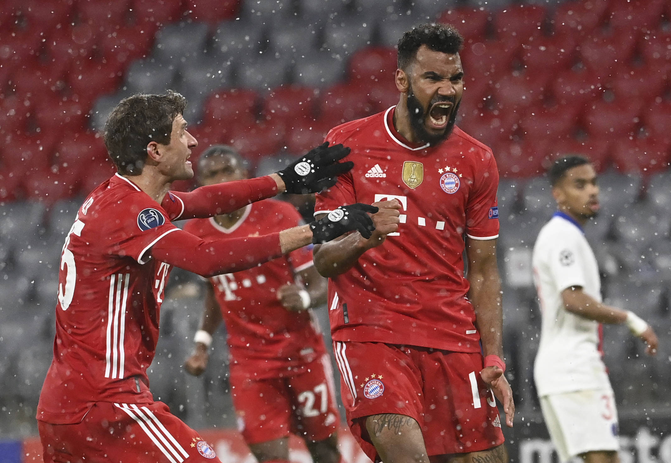 布克3分绝杀，太阳爆冷胜雷霆