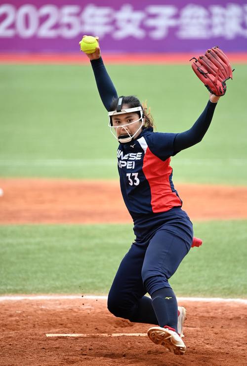 越来越卷的真人互动游戏赛道，《失业了，我获得了亿万游戏财产！》靠什么能杀出重围